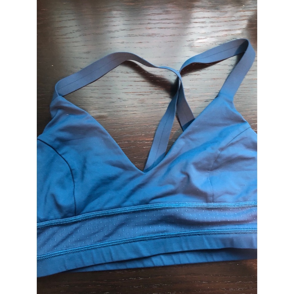 BLUE LULULEMON SPORTS BRA 🏃‍♀️!